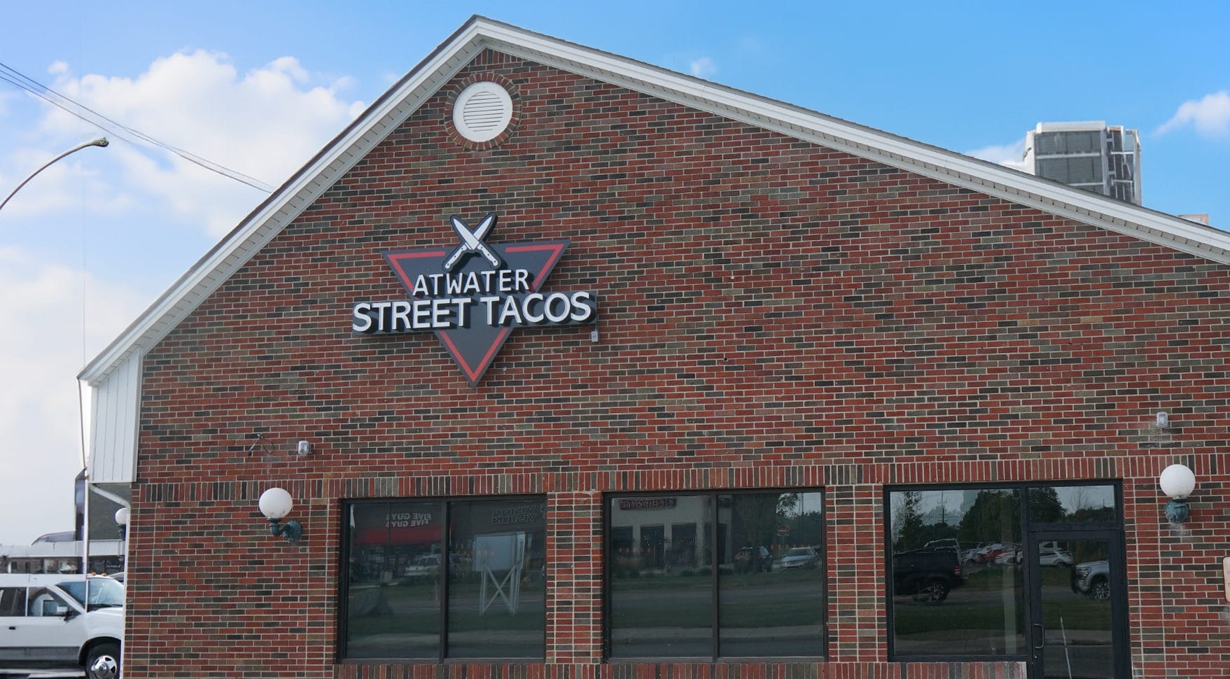 best-mexican-food-restaurant-monroe-michigan-48162 Atwater Street Tacos Monroe storefront showcasing dine‑in, pickup, and delivery options